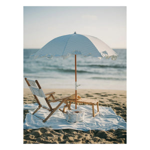 Business & Pleasure Co. – Strandtisch aus Teakholz