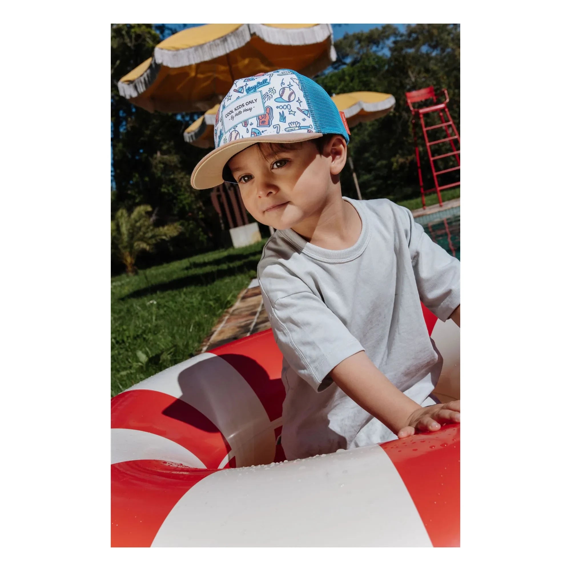 Hello Hossy - Baseball-Trucker-Kappe mit gebogenem Schirm Game Recycelte Fasern | Hellblau