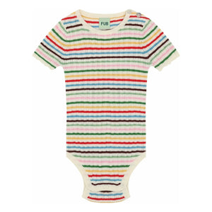 FUB – Fein gestrickter Body aus Bio-Baumwolle mit roten Rippen