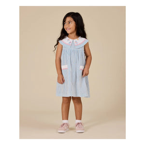 Goldie + Ace – Gestreiftes Matrosenkleid | Blau