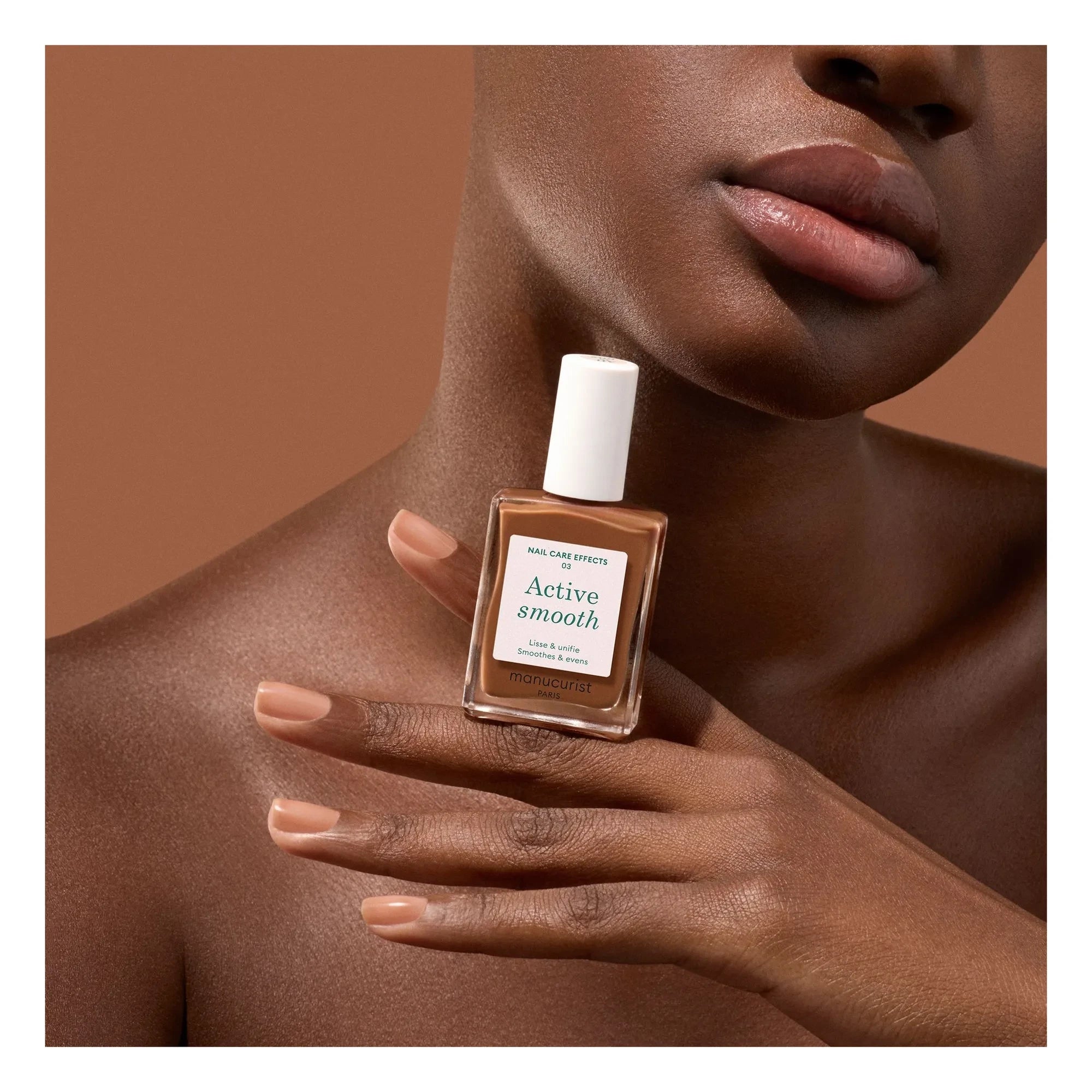 Manucurist - CC Polish Active Smooth 02 pflegender Nagellack, der die Nageloberfläche verschönert - 15 ml
