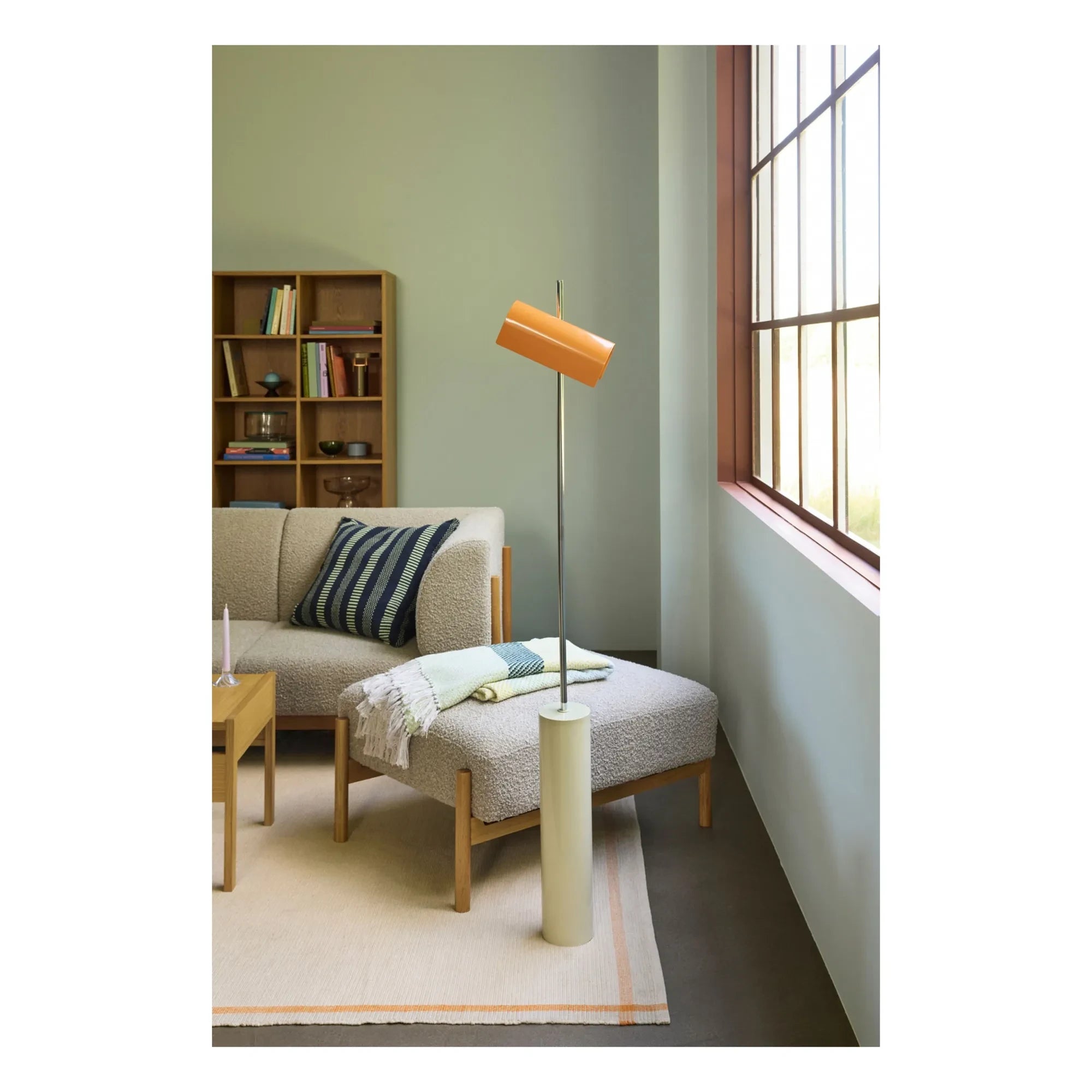 Hübsch - Orangefarbene Reflektor-Stehlampe