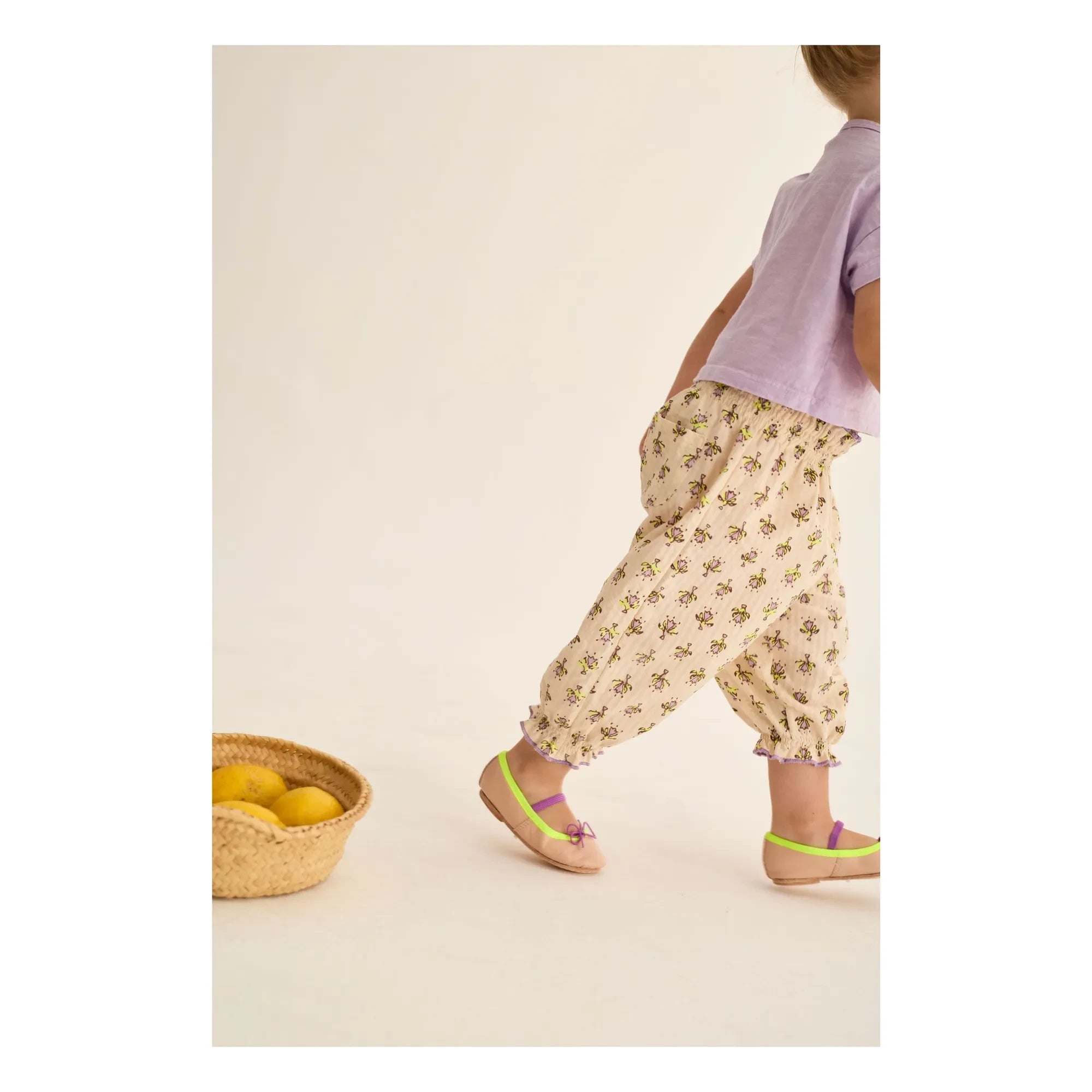 Cozmo - Lina Bio-Baumwollhose mit Blumenmuster | Lavendel