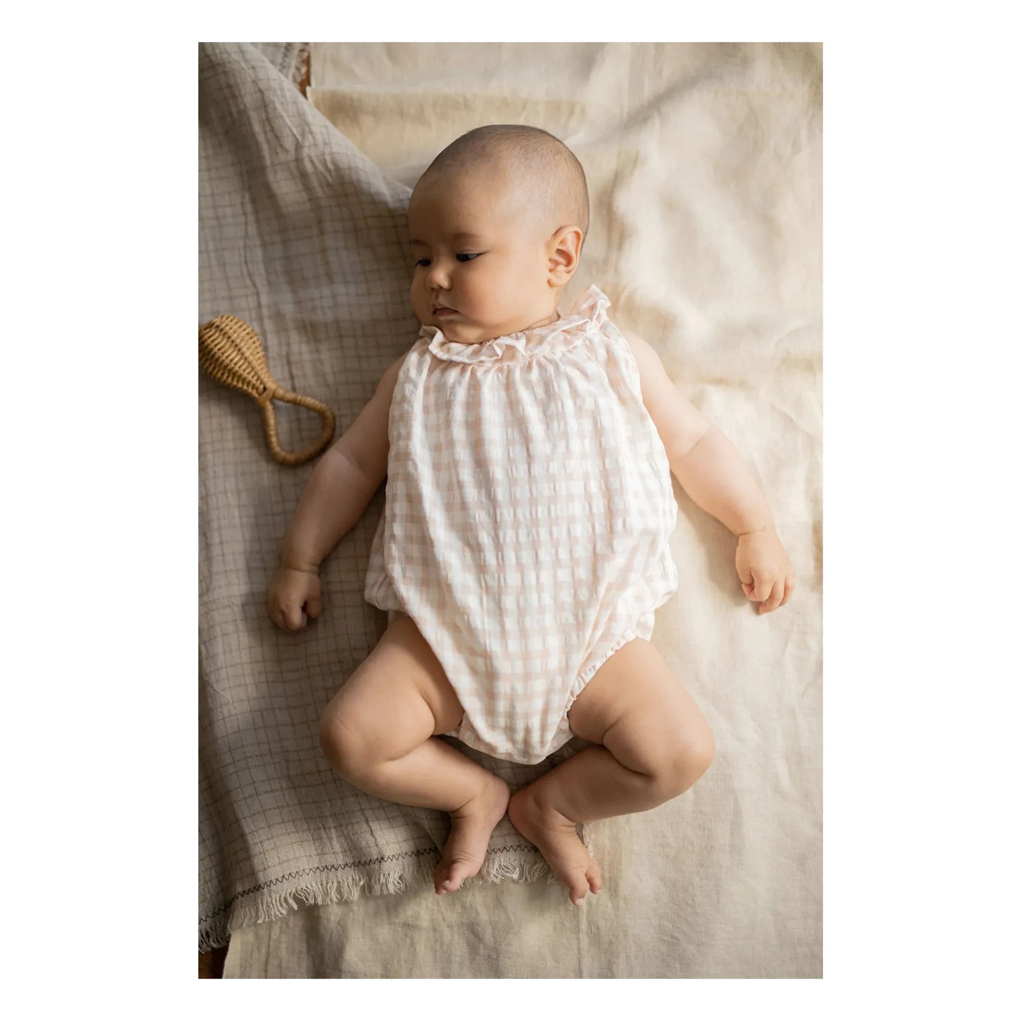 1+ in the family - Cinnia Gestreifter Strampler | Beige Rosa