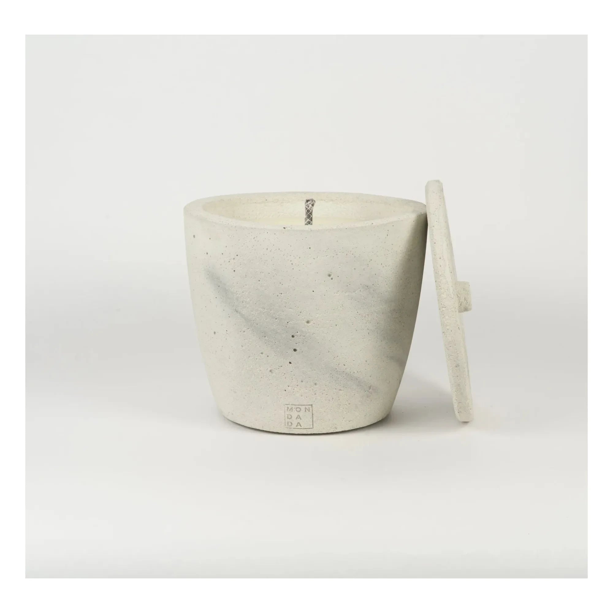 Mon Dada - Urban Garden Outdoor-Kerze, mit Deckel, neutraler Duft | Grau
