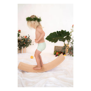 Ina Swim – Lumi gestreifte Badeshorts | Grün
