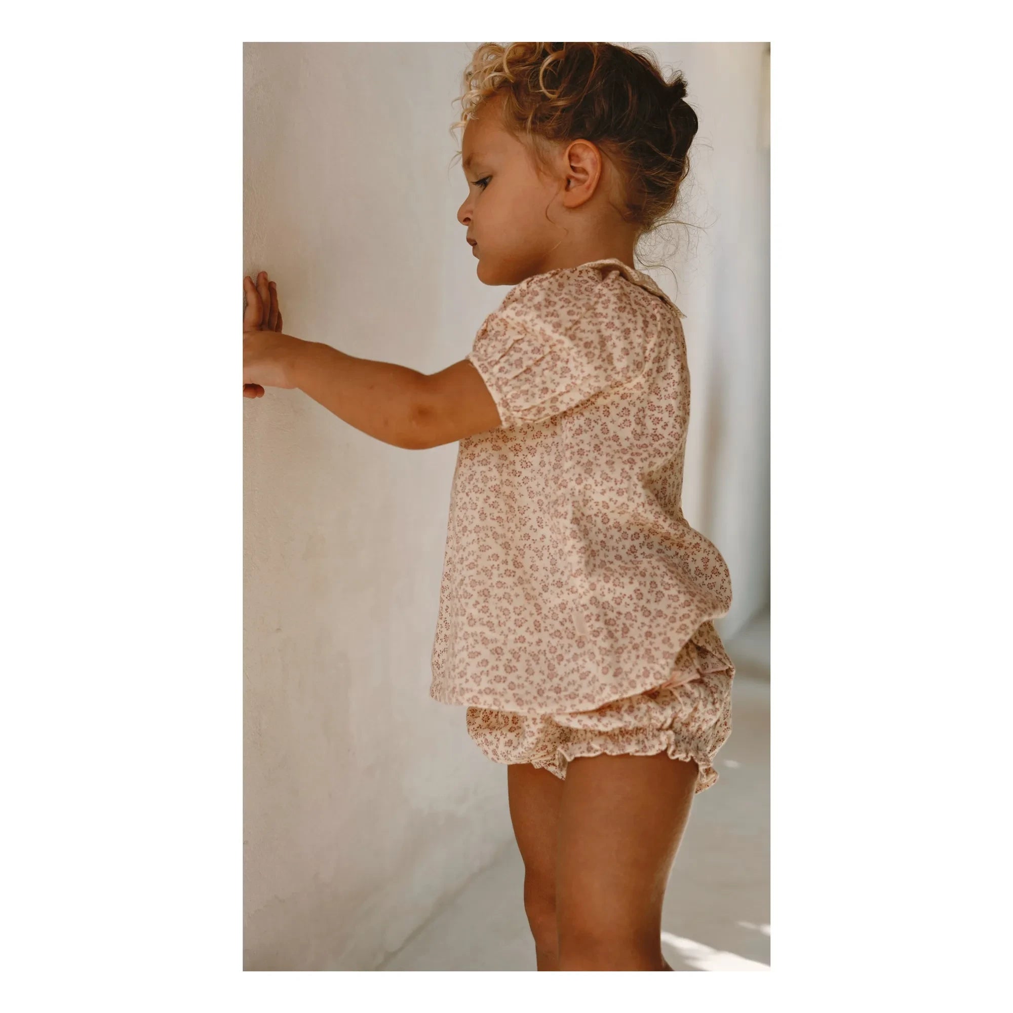 Lilinoa - Charlotte Liberty | Ecru Häkelkragenbluse