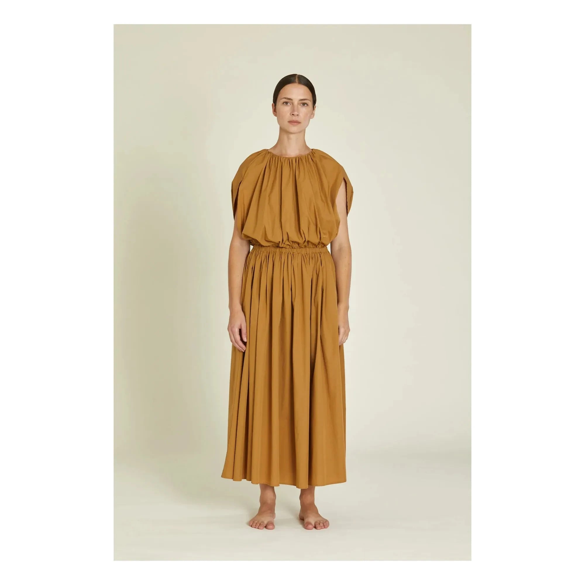 Black Crane - Mantelkleid aus Bio-Baumwoll-Popeline | Camel