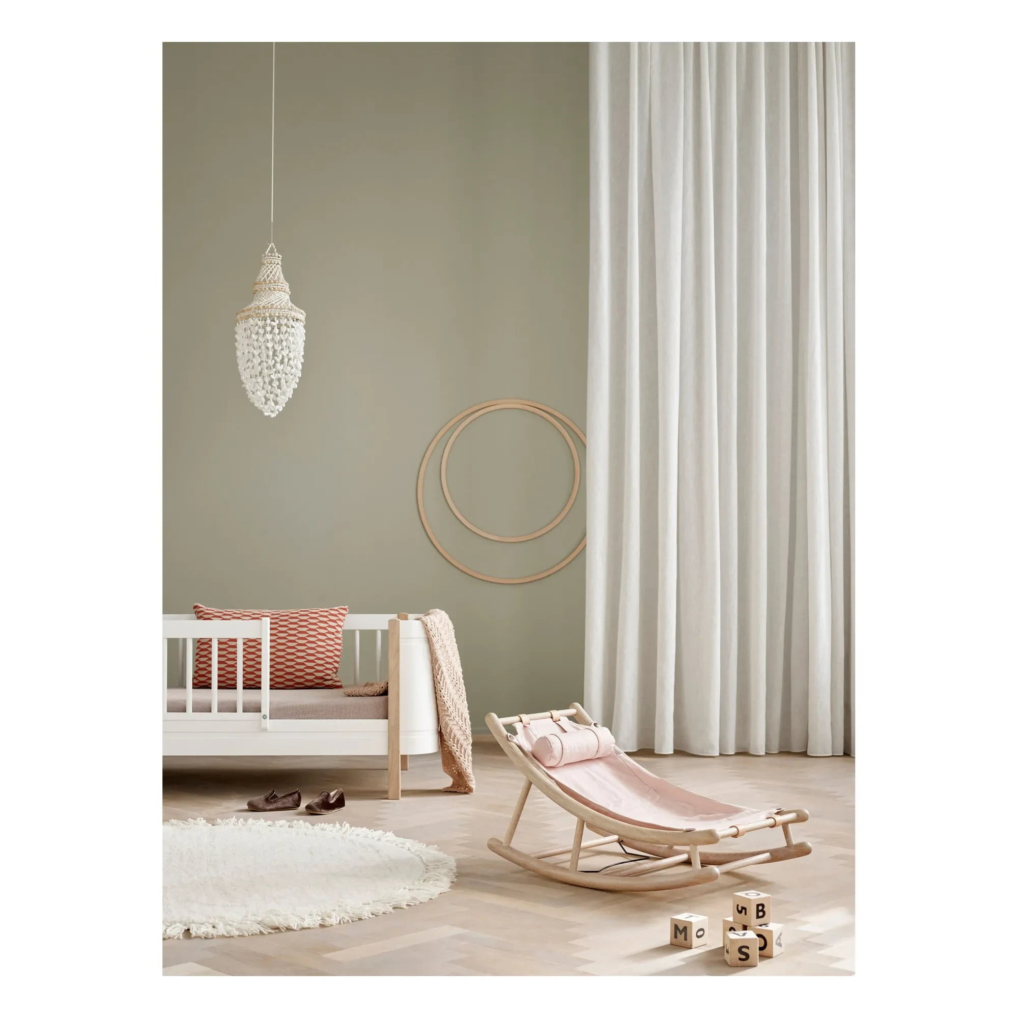 Oliver Furniture - Rosa Eiche Baby-Schaukelstuhl