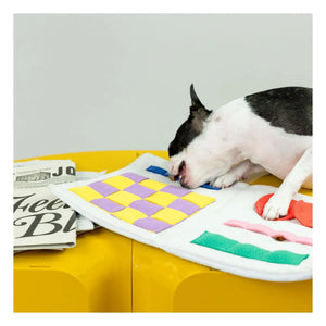 The Furry Folks - Buntes Zeitungs-Kratzspielzeug