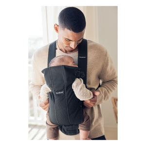 BabyBjörn – Babytrage Mini Mesh | Schwarz