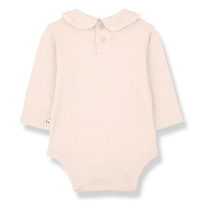 1+ in the family - Gerippter Body mit Claudine-Kragen Nina | Beige Rosa