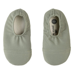 Petit Lem - Strukturierte Badeschuhe mit UV-Schutz aus recycelten Fasern | Grün