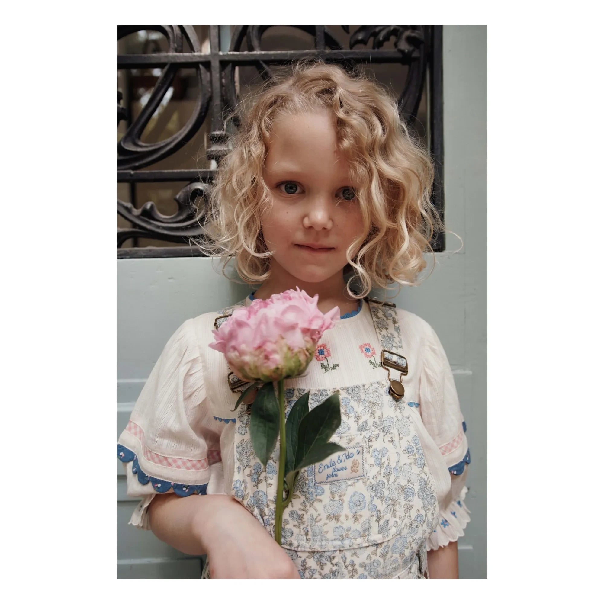 Emile et Ida - Latzhose mit Blumenmuster | Creme