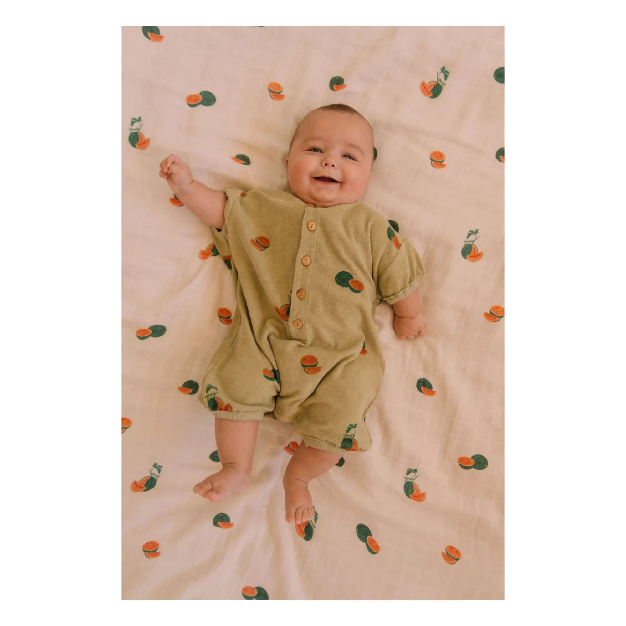 Studio Bohème - Bebecito Watermelon Bio-Baumwoll-Frottee Strampler | Khaki