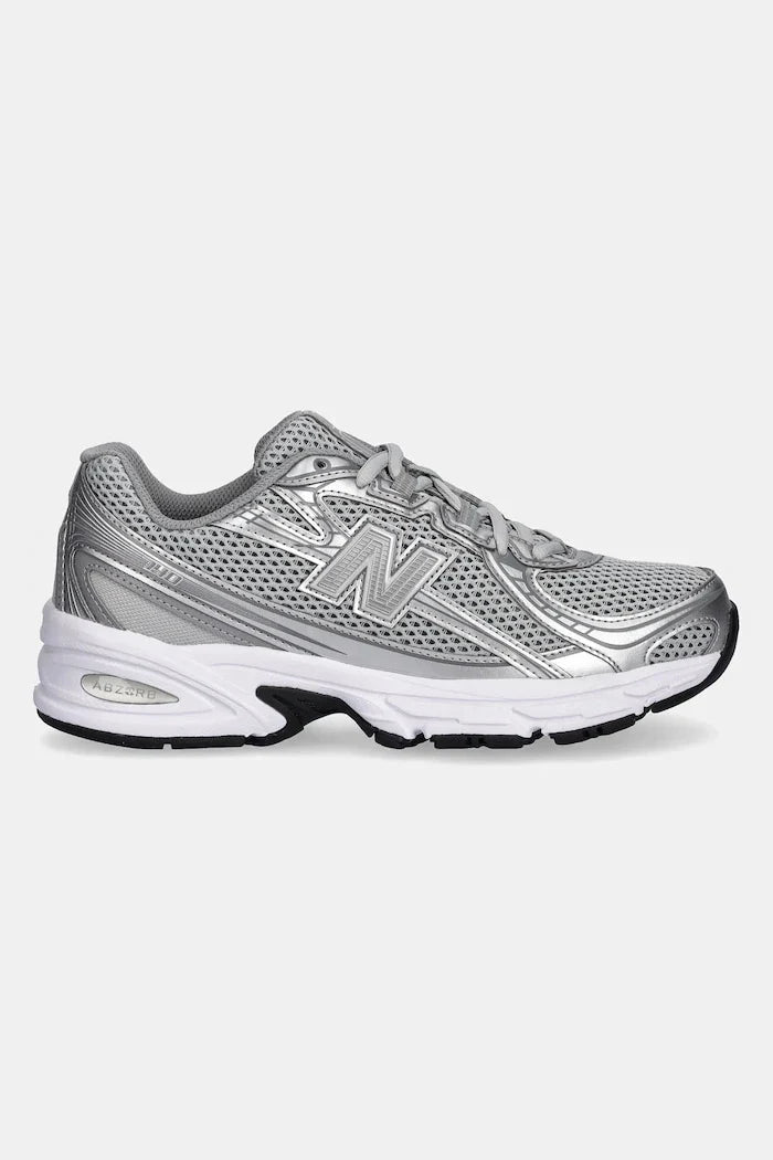 New Balance 740 Sneakers