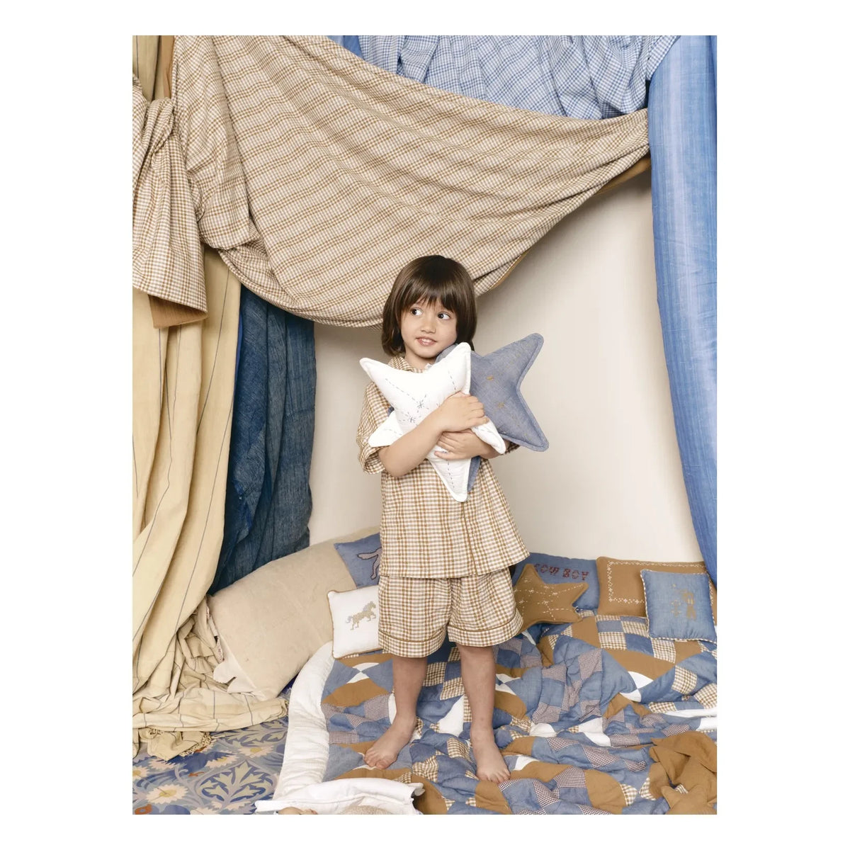 Editions Aimable - Ferdinand yıldız yastık | Ivory Gauze