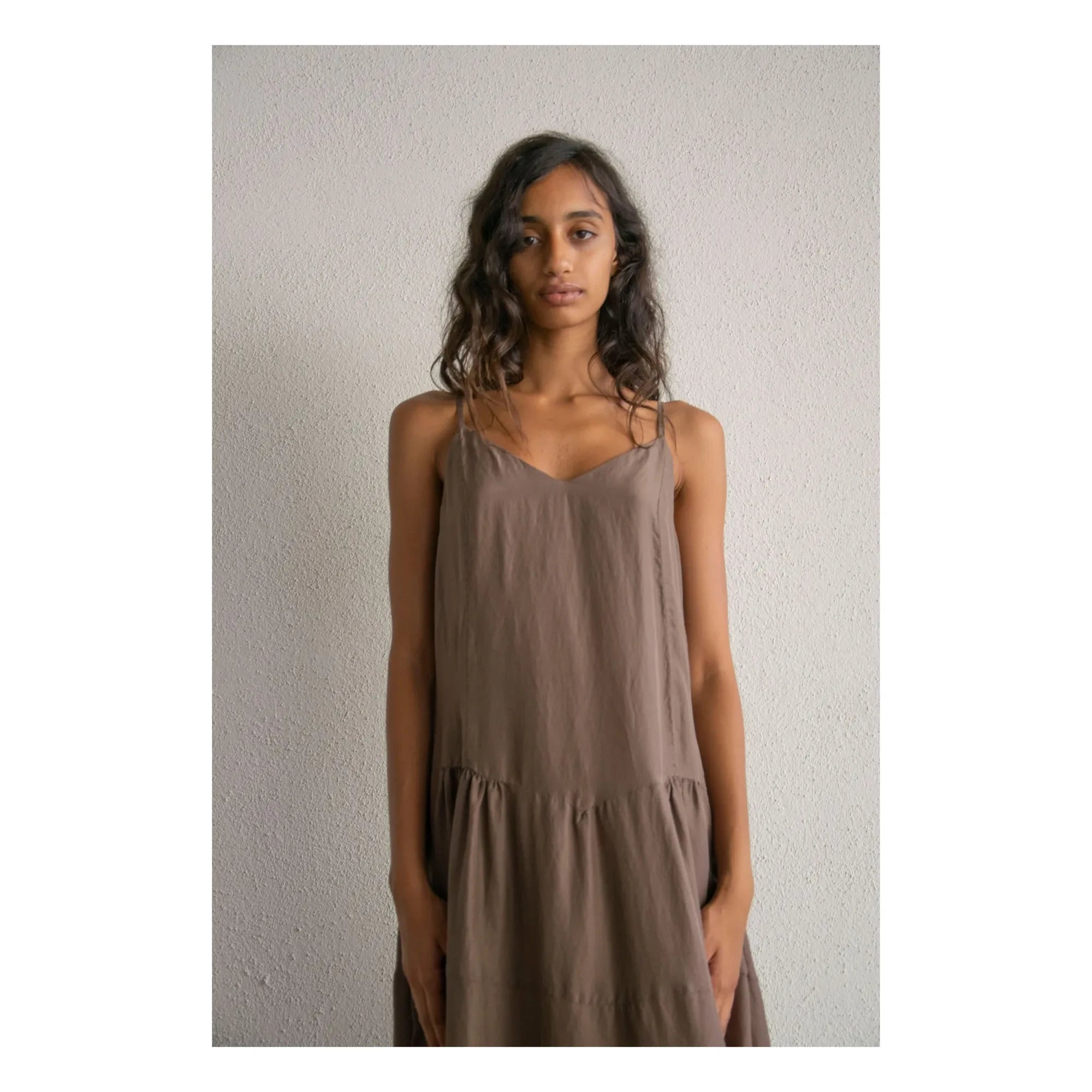 THEAVANT - Seidenes Martini-Kleid | Schokolade