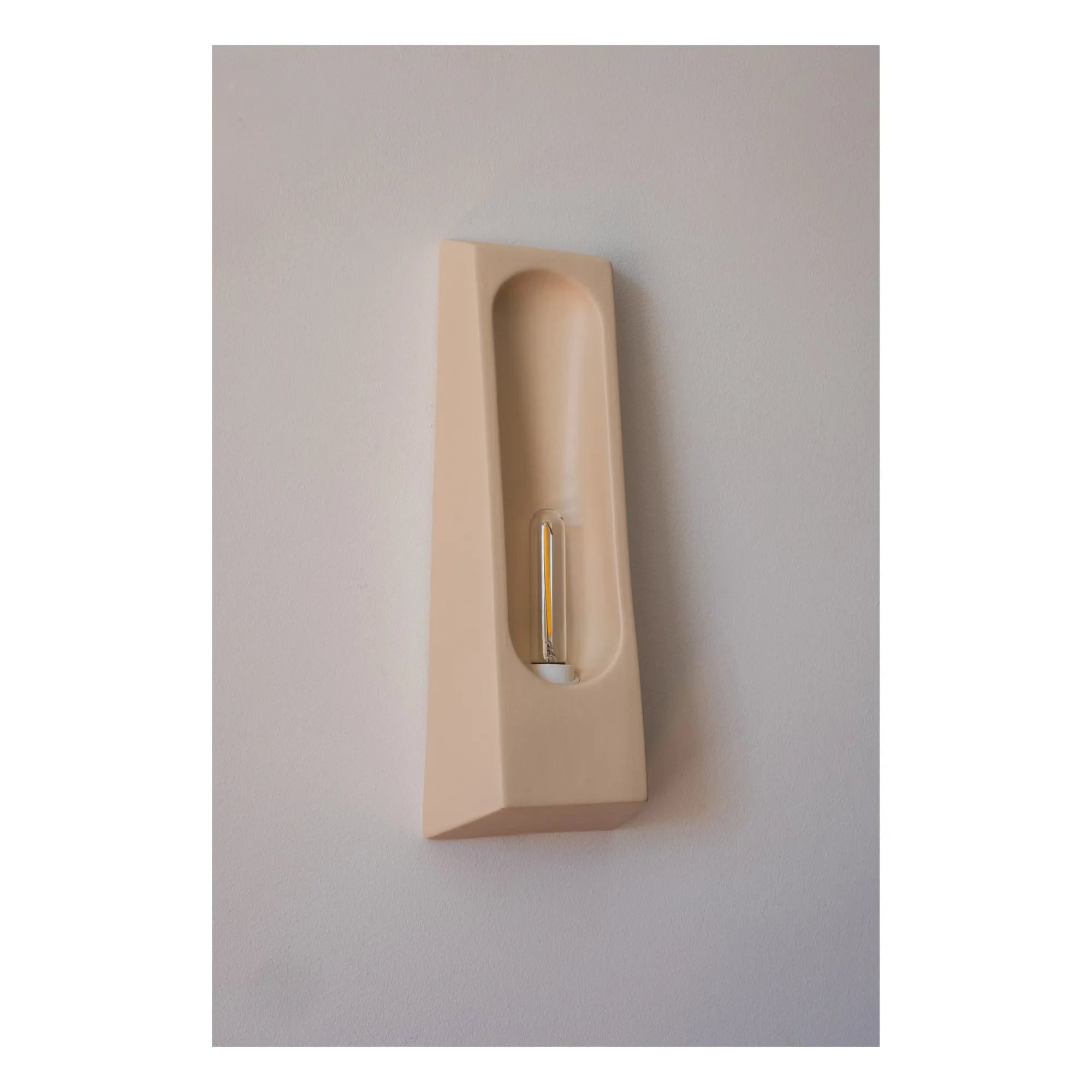 Violaine d'Harcourt - Alkova Wandapplique | Sand