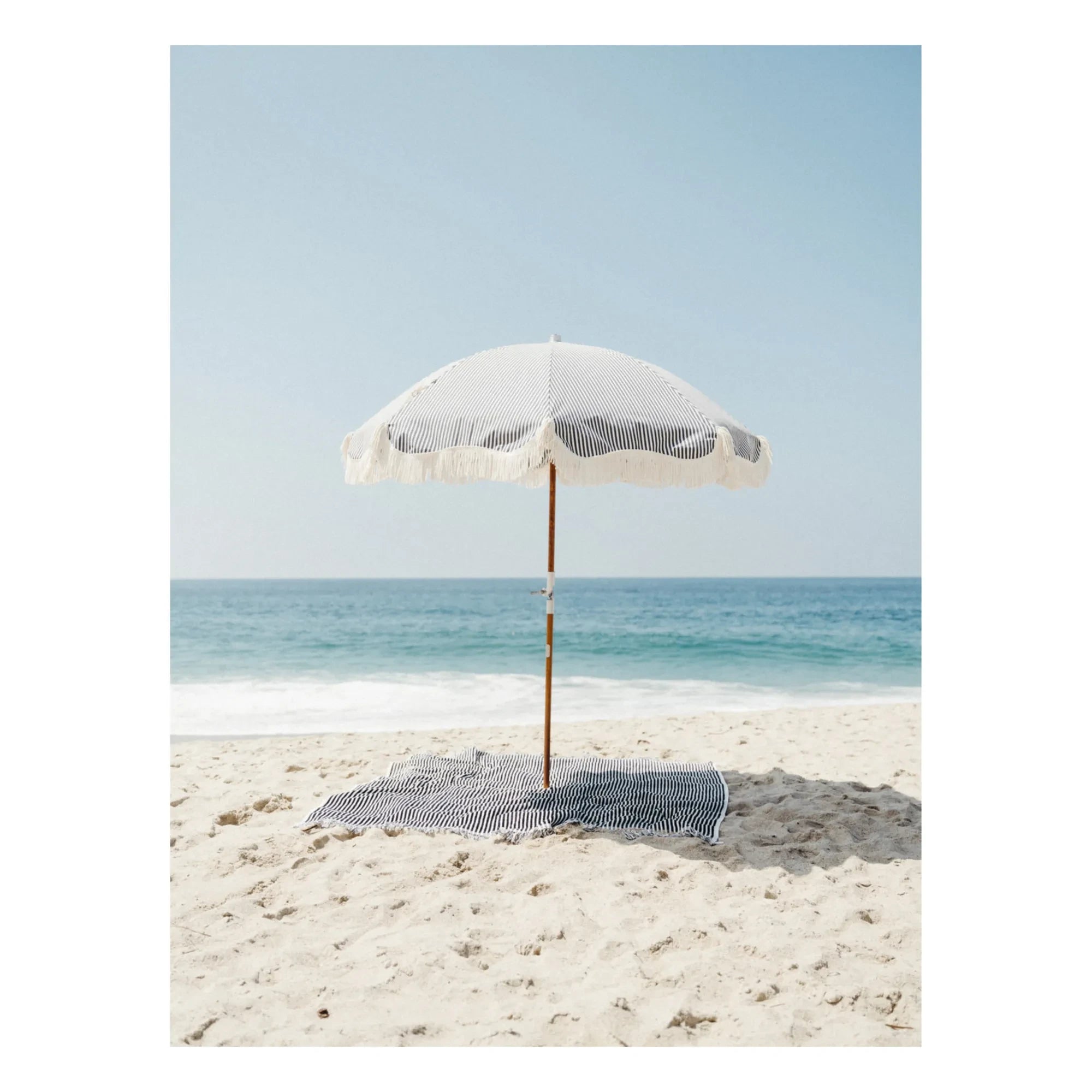 Business & Pleasure Co. - Premium Strandsonnenschirm mit Quasten | Navyblau