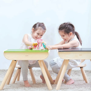 Plan Toys - Kindertisch mit Schiefertafelplatte