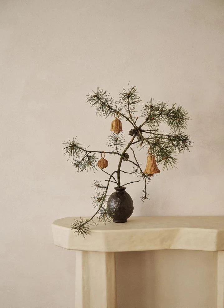 Ferm Living - Geflochtene Rattan-Weihnachtsschmuckglocken - 3er Set