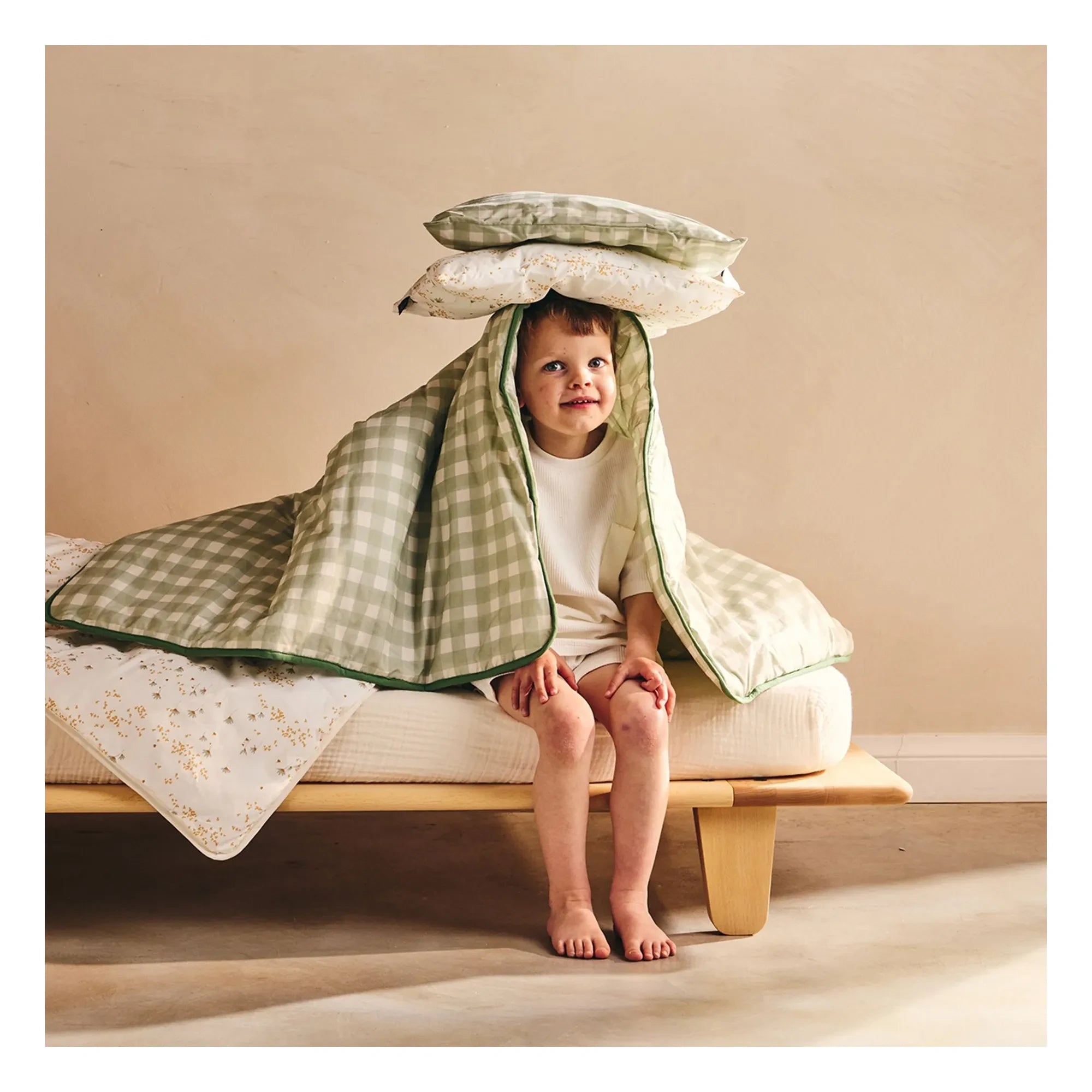 Charlie Crane - Decke und Kissen Doli - Charlie Crane x MUES Design | Grün