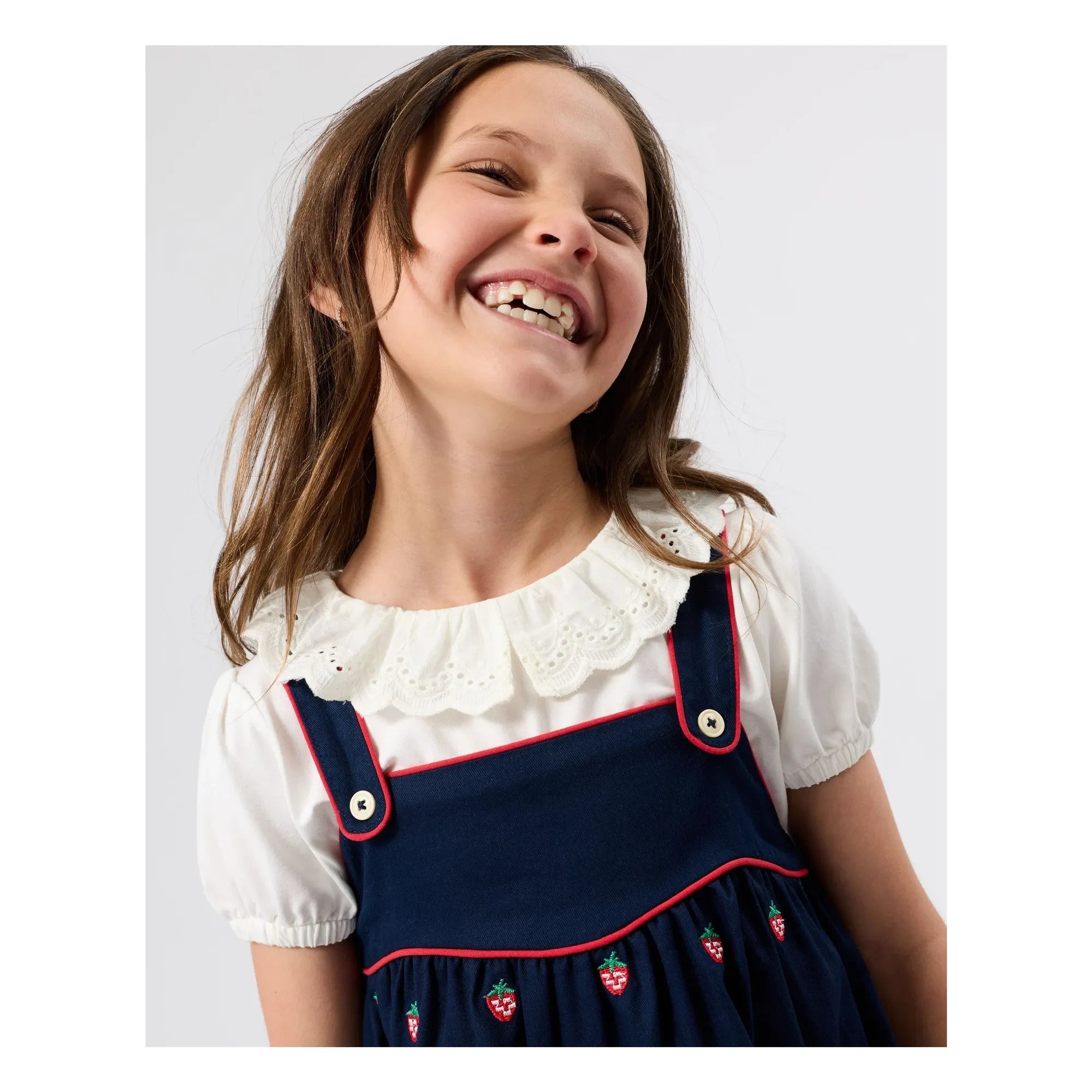 Goldie + Ace – T-Shirt mit Rüschenkragen | Weiß