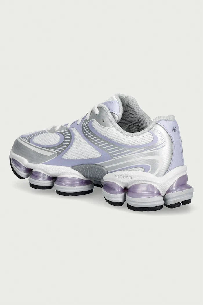 New Balance 2000 Kadın Spor Ayakkabı