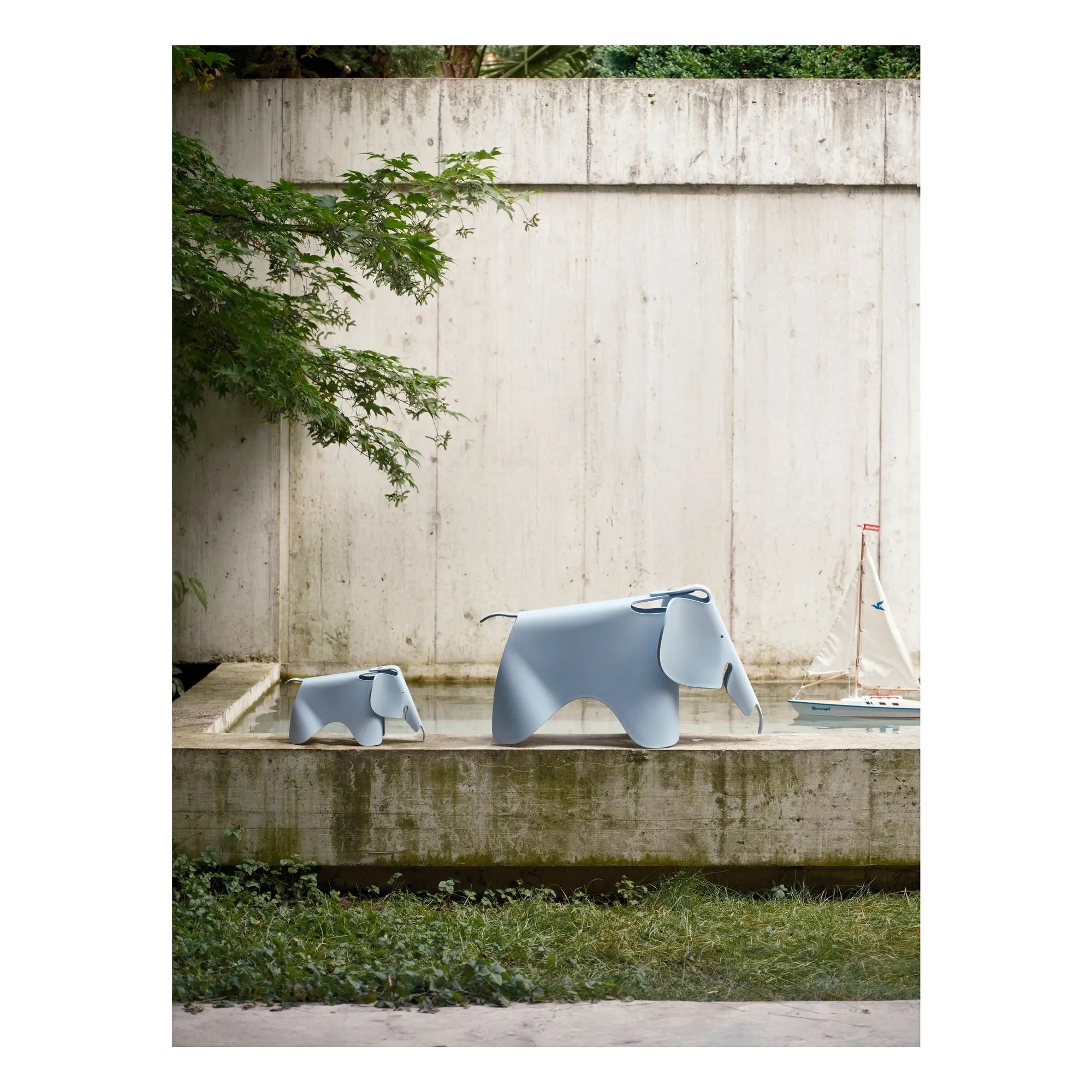 Vitra – Eames Elefantenhocker | Hellblau