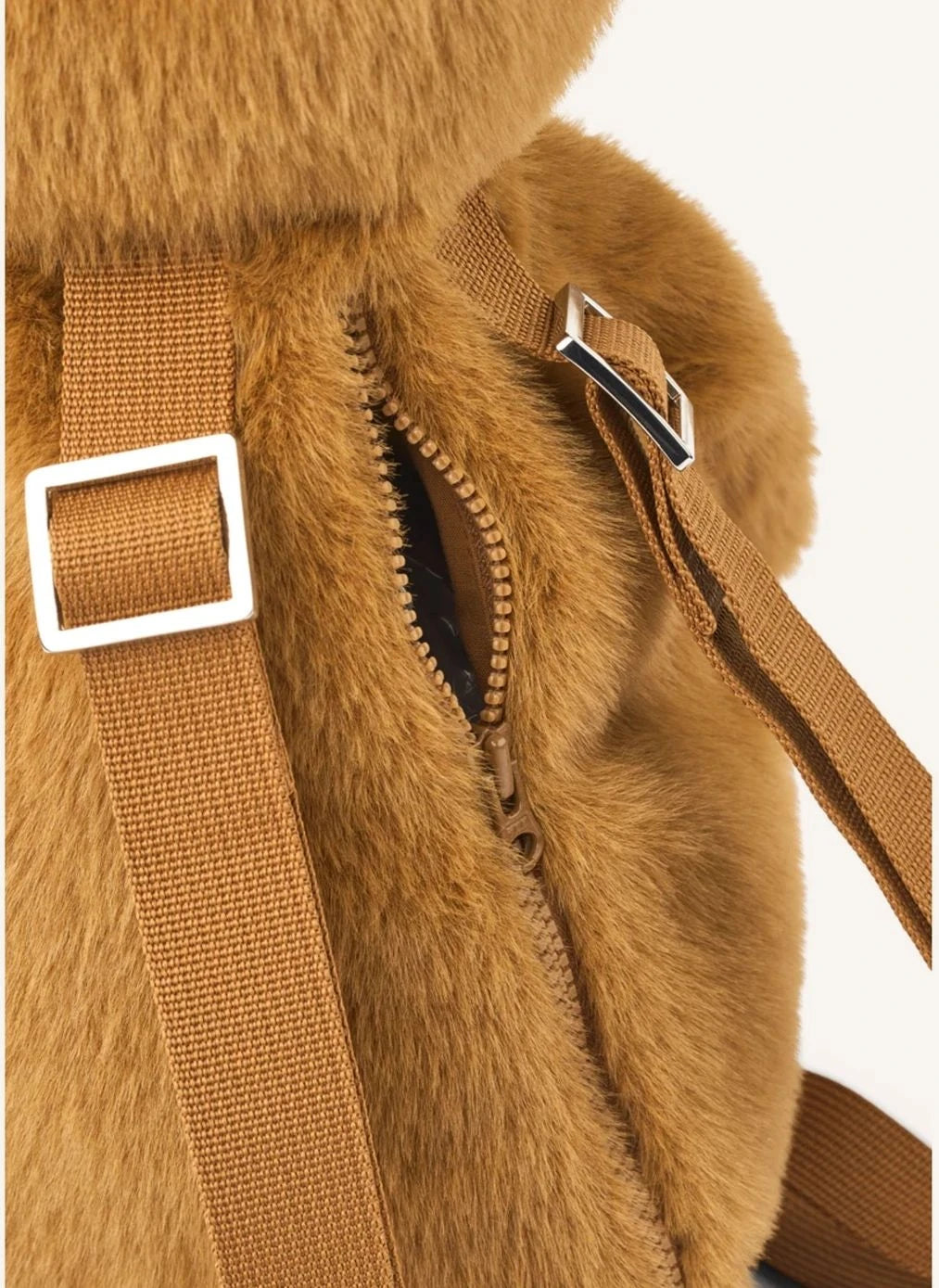 Liewood - Dayana Bear Rucksack aus Kunstfell | Karamell