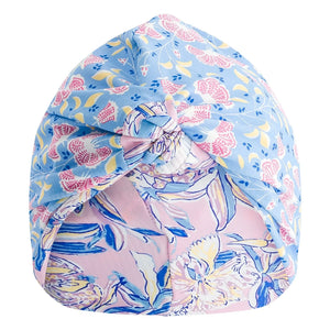 Louise Misha - Abina Badehaube mit Blumenmuster aus recycelten Fasern | Blau