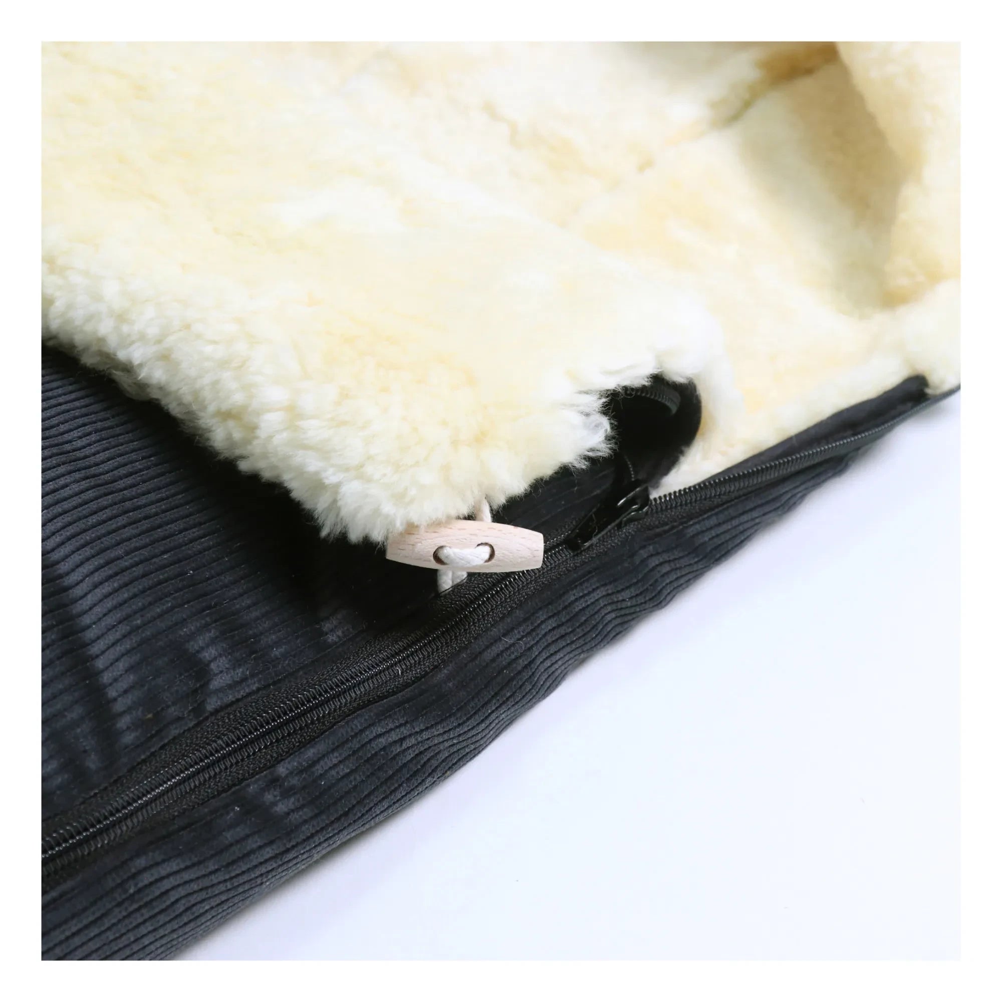 Kaiser - Filius Lammfell Universal Fußsack | Schwarz