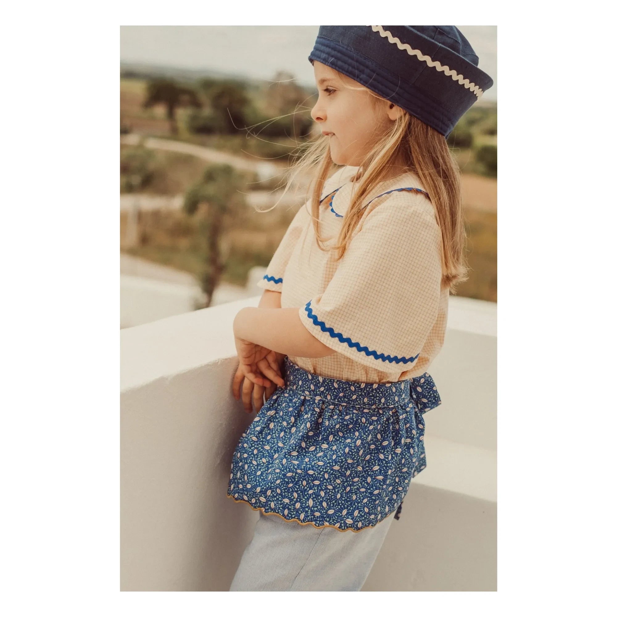 THE LiTTLE POETS - Florbela Carreaux Claudine Bluse mit besticktem Kragen | Blassgelb