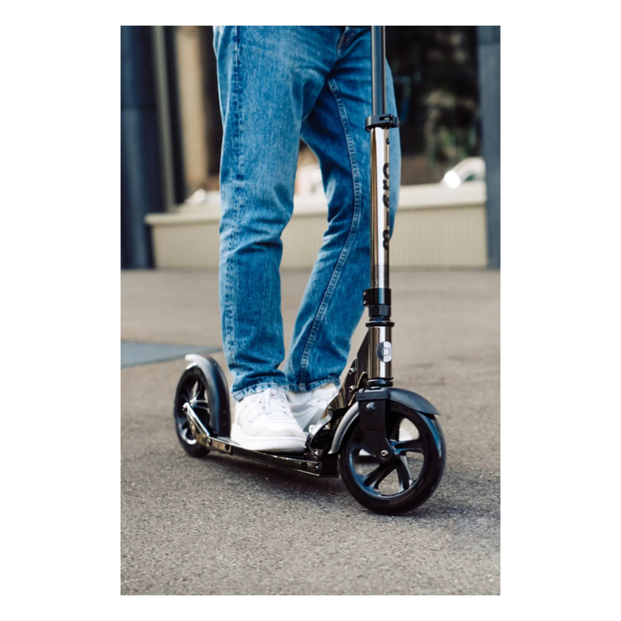 Micro - Klassischer Neochrome Scooter | Schwarz