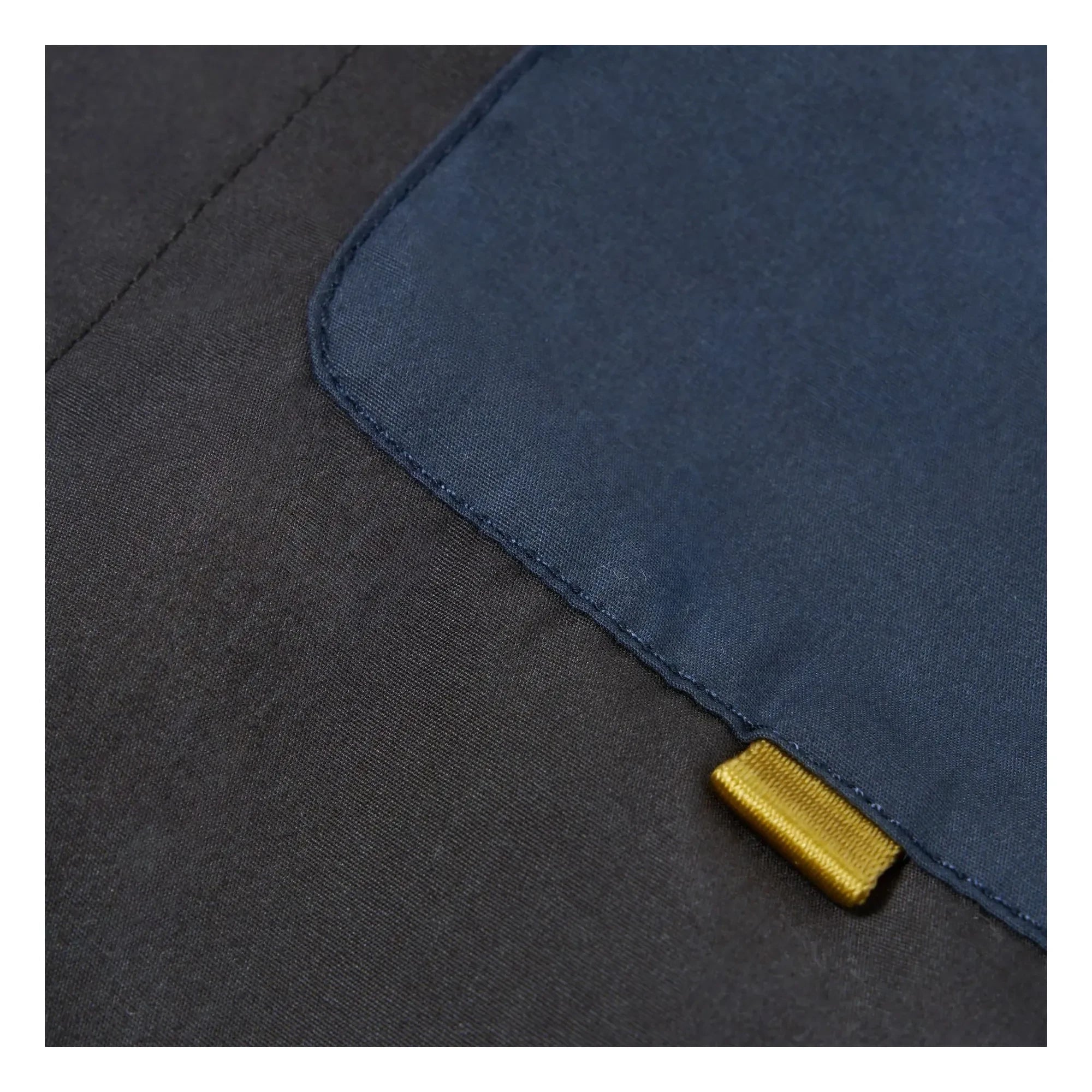 Universal Works - Overshirt aus recycelten Fasern | Schwarz