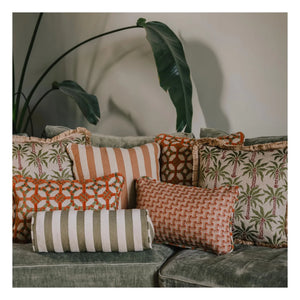 Palais - Jackie zylindrisches Kissen | Olive