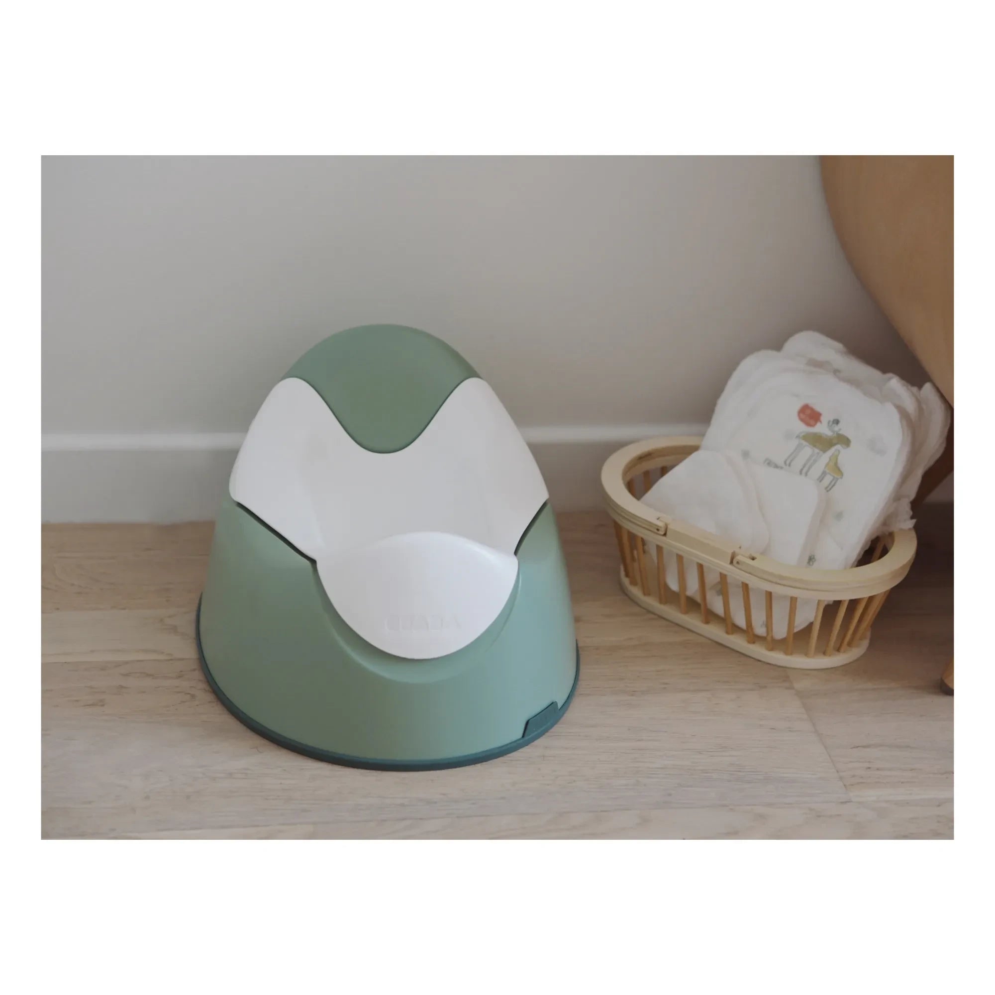 Béaba – Ergonomischer Toilettentrainer | Salbeigrün