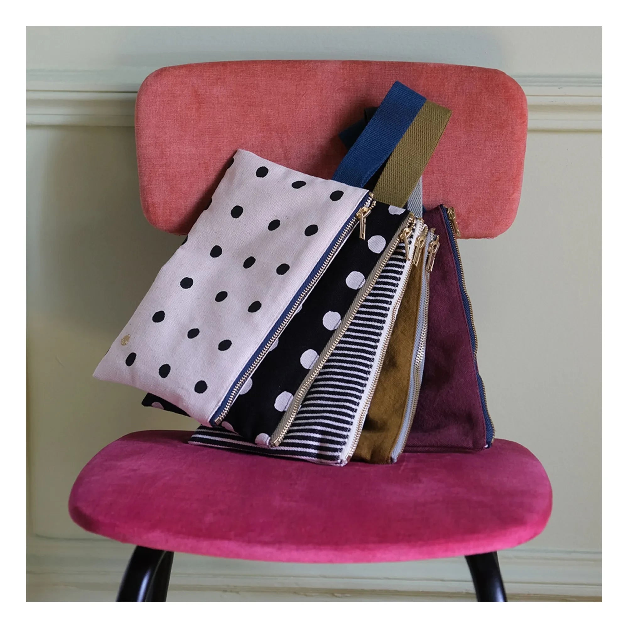 La cerise sur le gâteau - Clutch-Tasche mit Henkel aus Bio-Baumwolle | Bordeaux