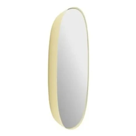 Muuto - Gerahmter Wandspiegel 40x40 cm | Blassgelb