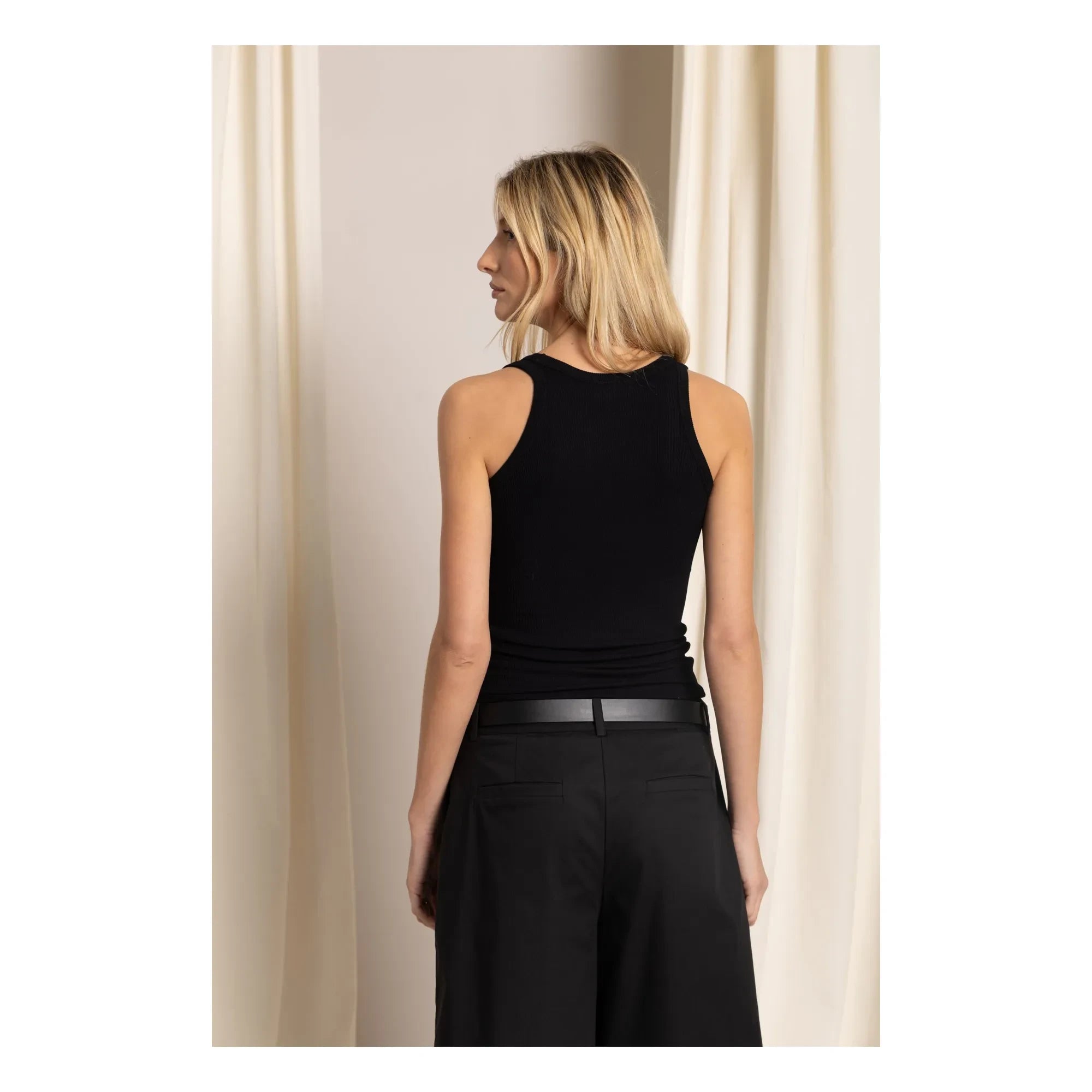Smallable Woman - Schwarzes Bermuda-Set