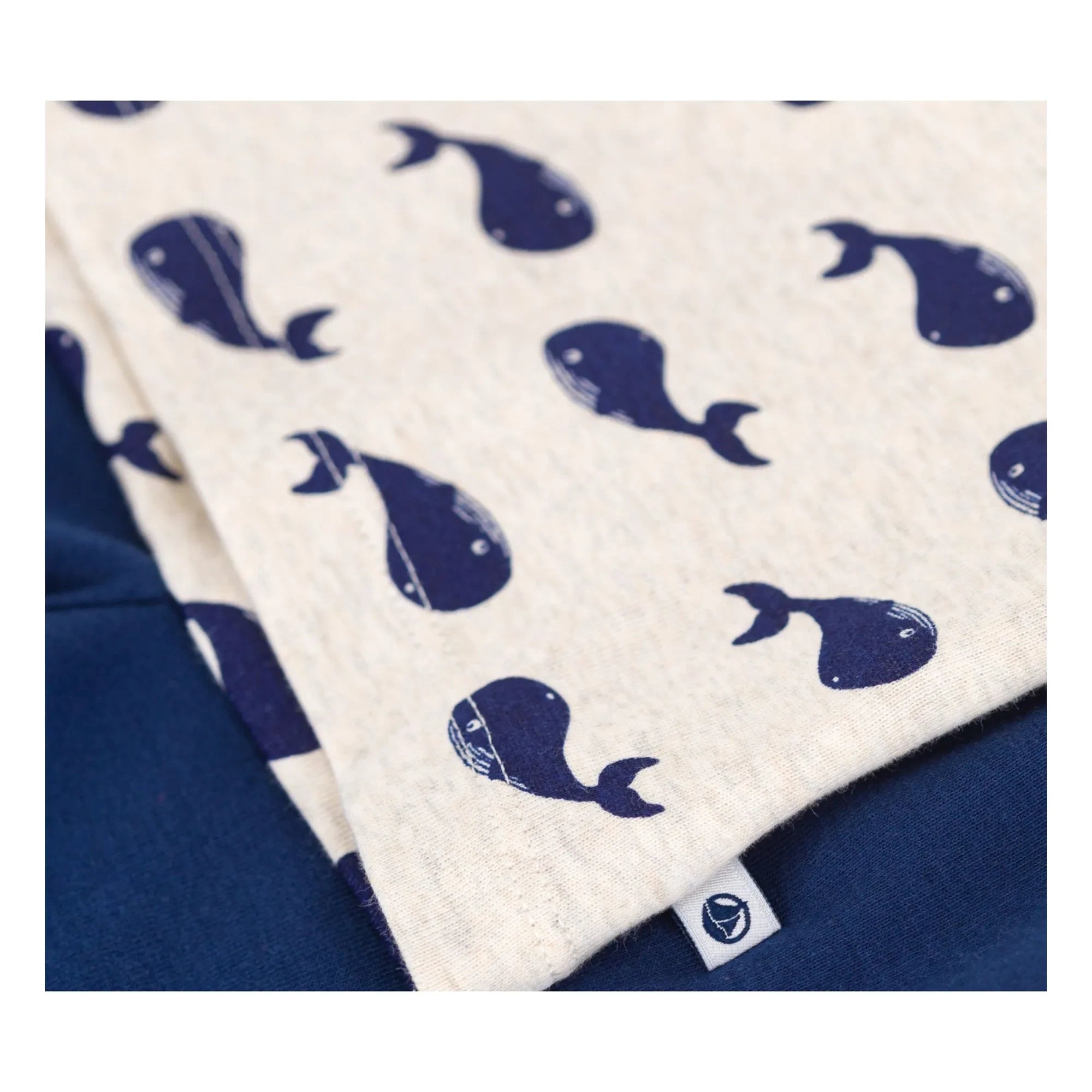 Petit Bateau - Schlafanzug mit Walmuster und Shorts | Melierter Beige