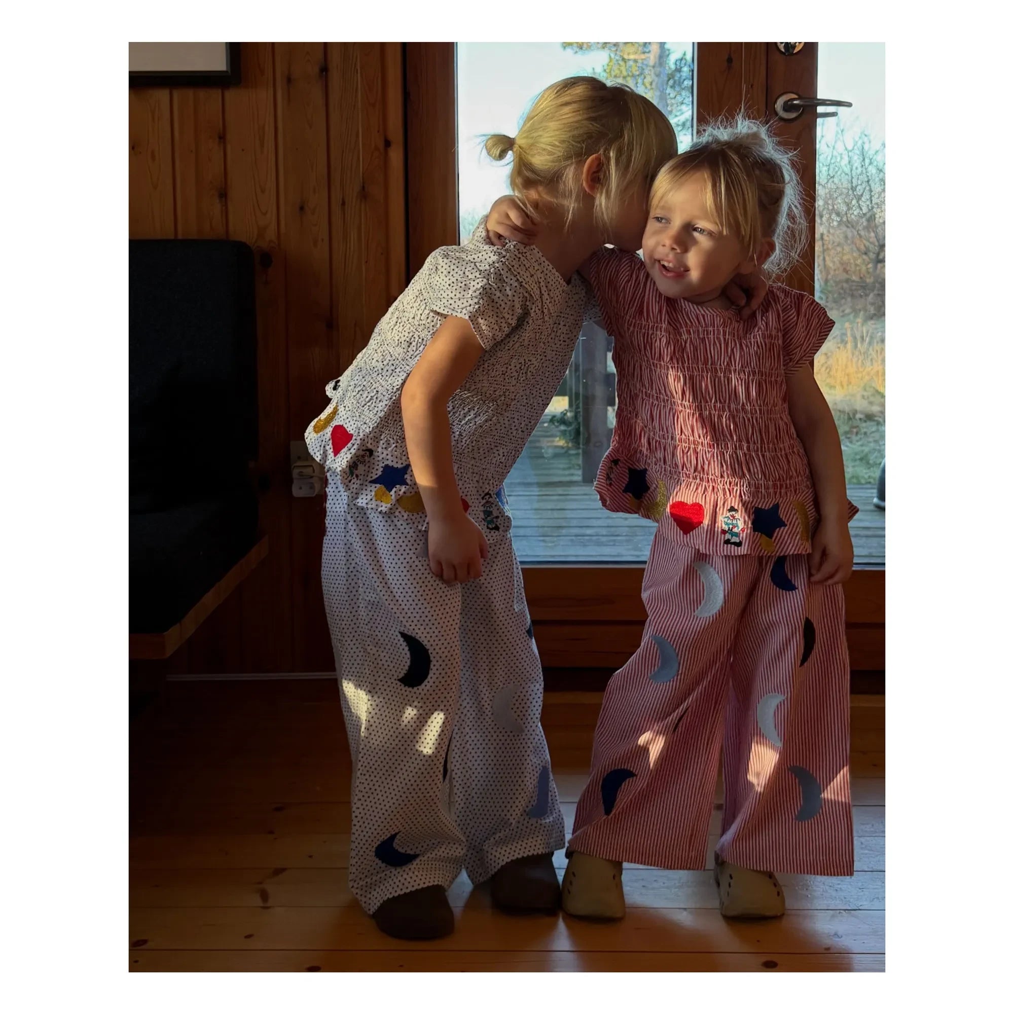 SISSEL EDELBO - Gestreiftes Top Smocké Sol - Kinderkollektion | Rot