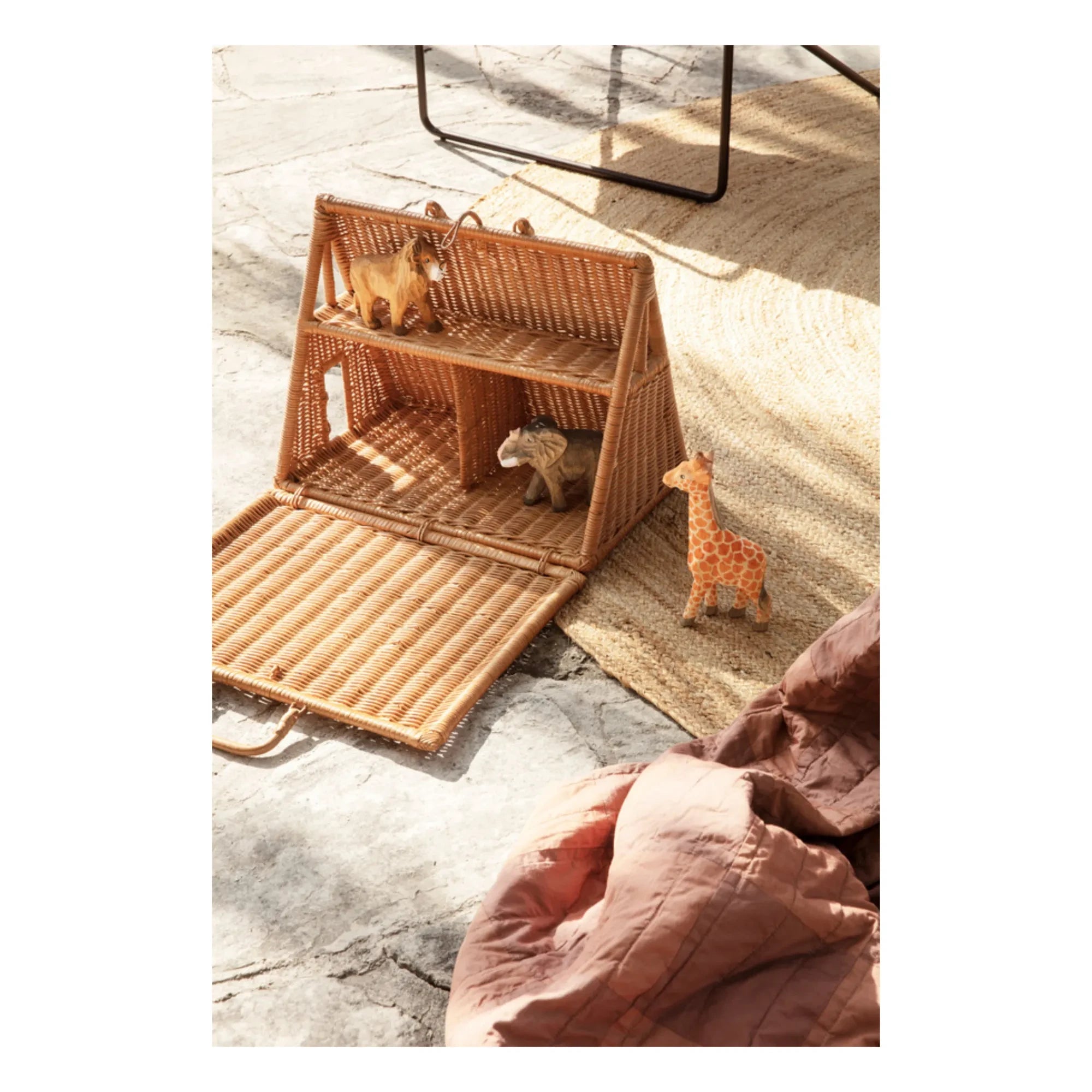 Ferm Living Kids – Geflochtenes Rattan-Haus