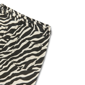 Die neue Gesellschaft – Jean Dakota Zebra | Er