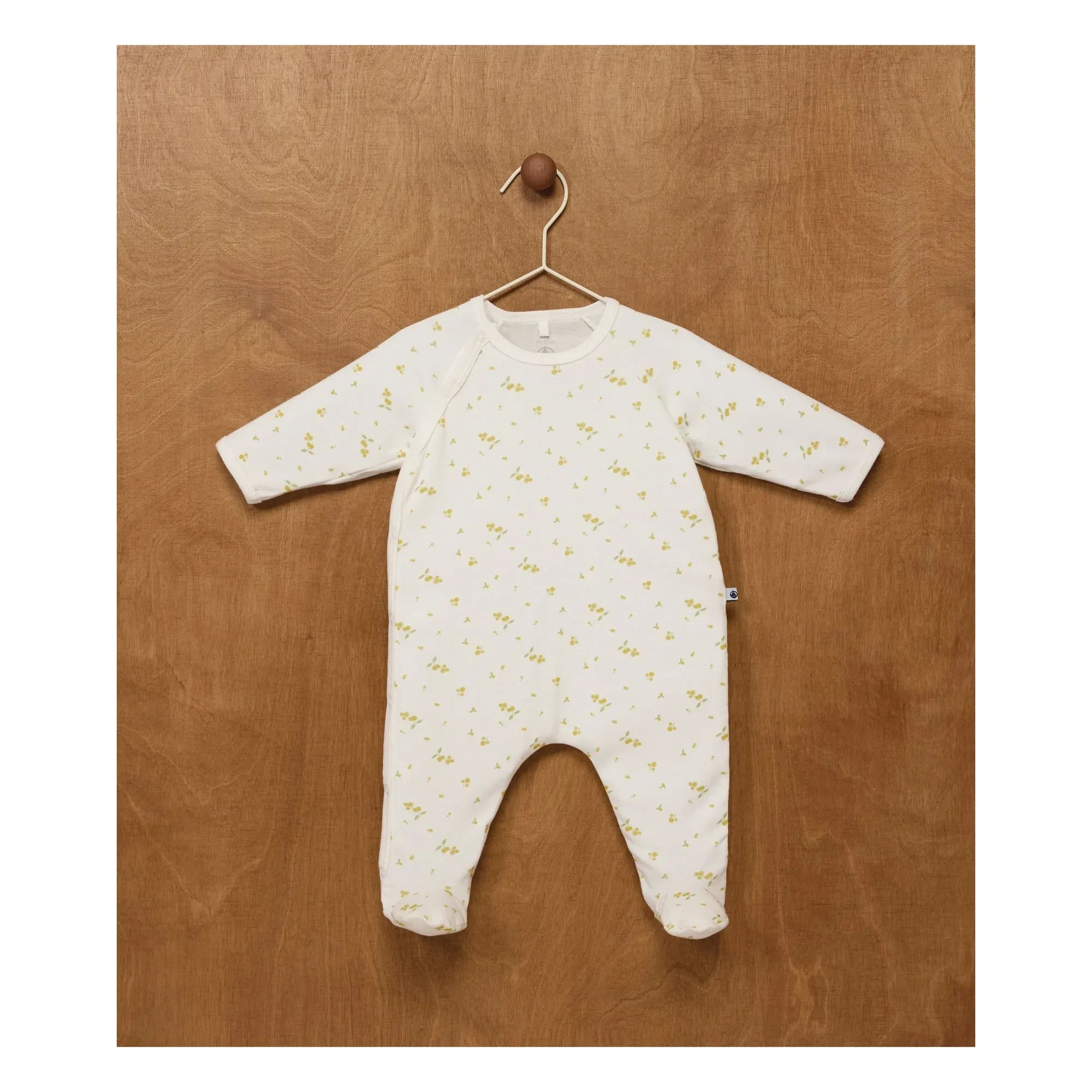Petit Bateau - Geblümter Bio-Baumwoll-Schlafanzug mit Druckknöpfen | Weiß