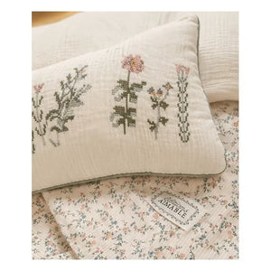 Editions Aimable - Hubert Flowers Yastık | Krem Gazlı