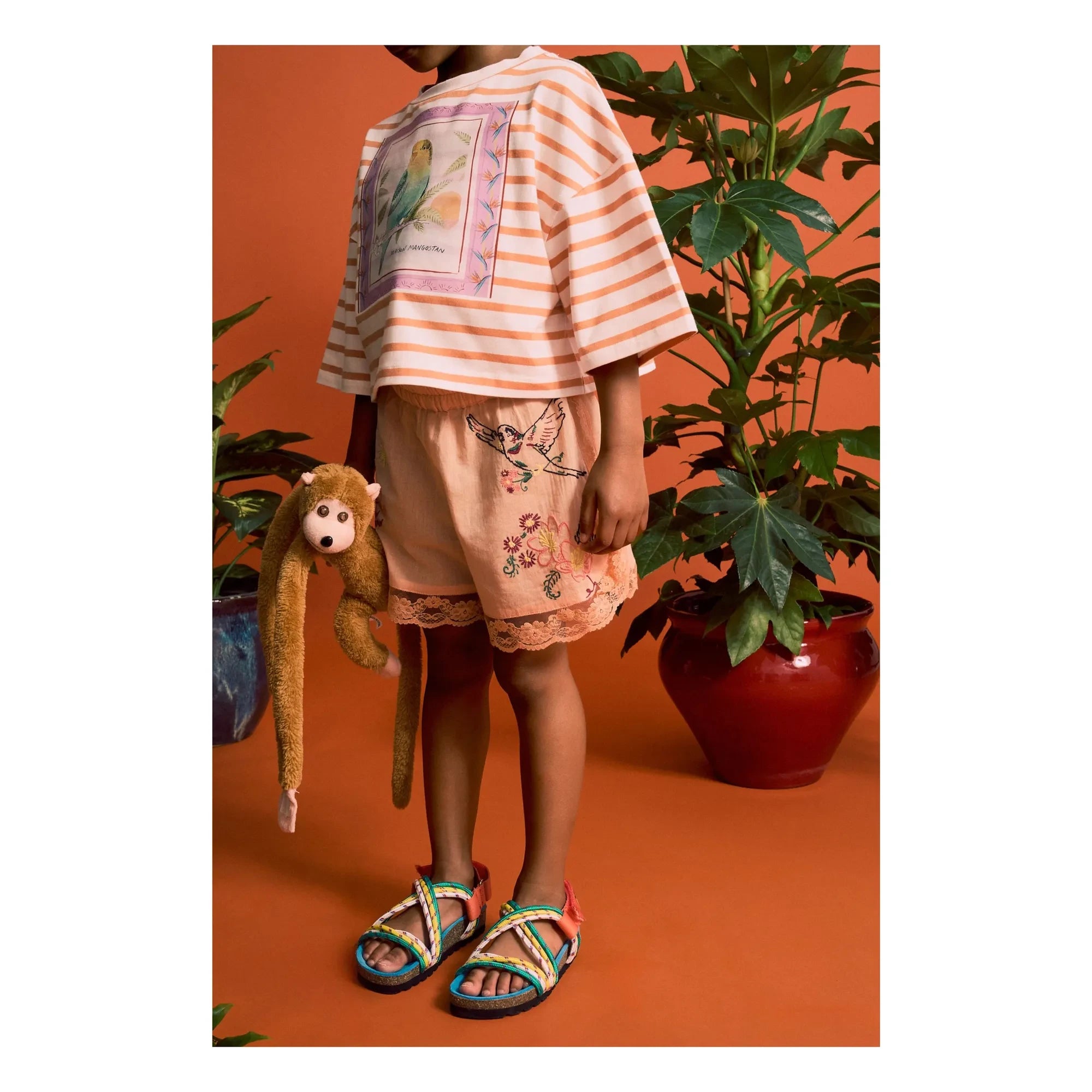 Maison Mangostan – Shorts mit Vogelstickerei | Orange
