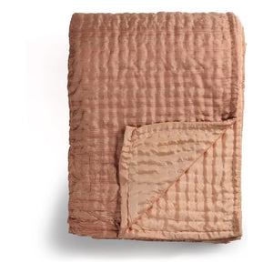 Le Monde Sauvage - Ritournelle Seiden-Tagesdecke | Blush