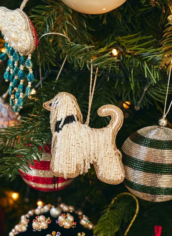 Anna + Nina - Glänzender Perlen-Hund Weihnachtsschmuck | Weiß